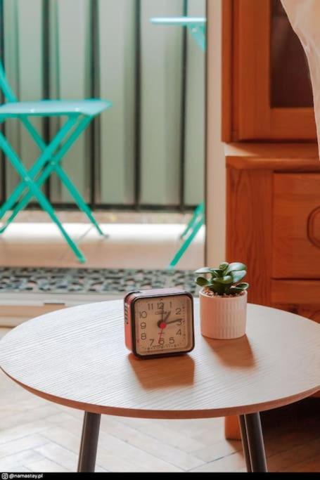 Spacious Retro Flat Close To National Stadium วอร์ซอ ภายนอก รูปภาพ